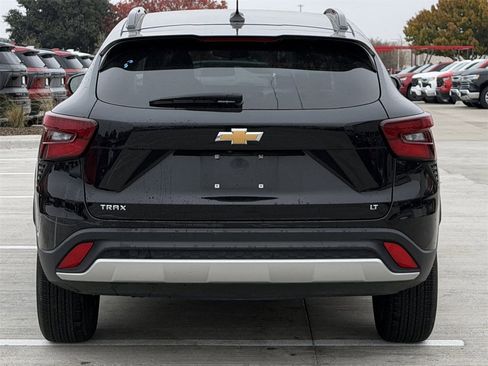 Certified 2024 Chevrolet Trax LT image 5