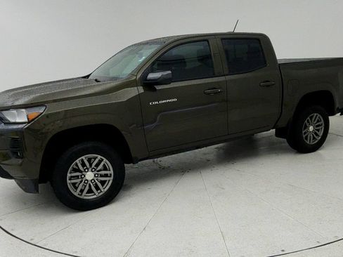 Certified 2024 Chevrolet Colorado LT w/ LT Convenience Package RWD image 4
