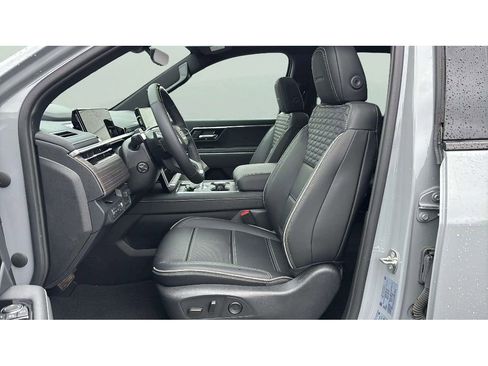 Used 2024 GMC Sierra EV Denali image 13