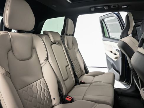 Used 2026 Volvo XC90 B6 Plus w/ Protection Package Premier image 24