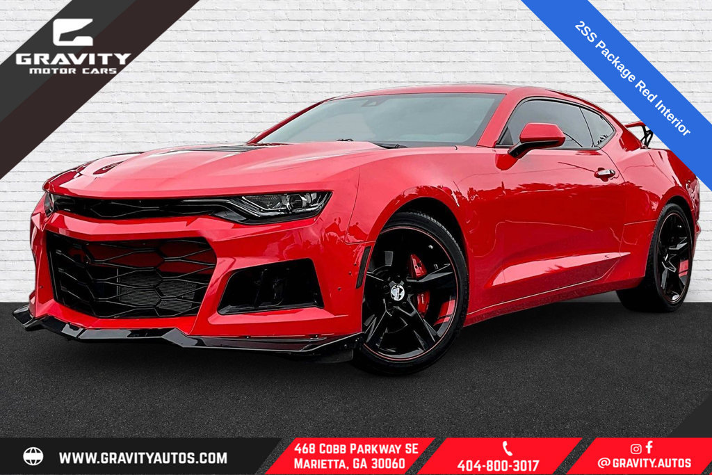 Used 2021 Chevrolet Camaro SS RWD image 1
