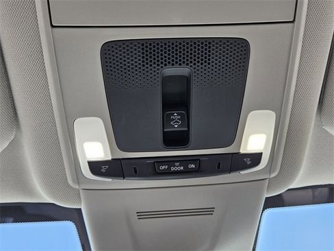 Used 2025 Honda CR-V EX-L image 28