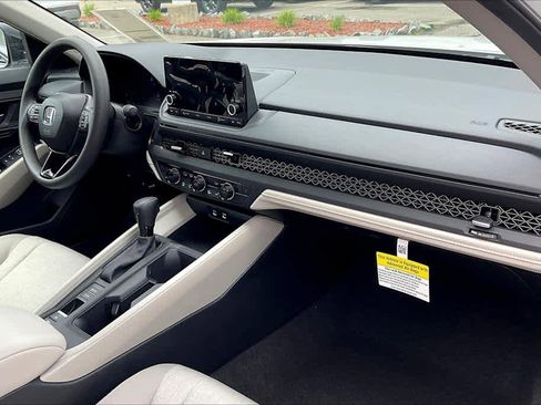 New 2025 Honda Accord SE image 9