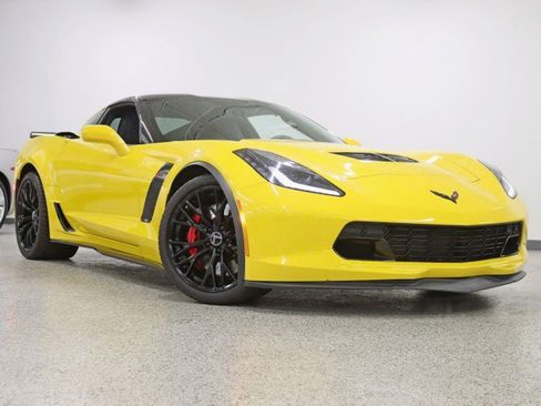 Used 2015 Chevrolet Corvette Z06 w/ 2LZ Preferred Equipment Group image 6