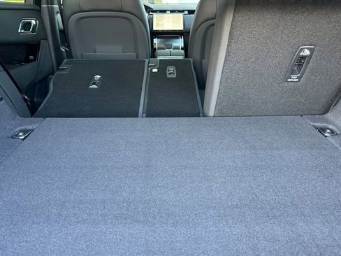 New 2026 Land Rover Range Rover Velar Dynamic SE image 28