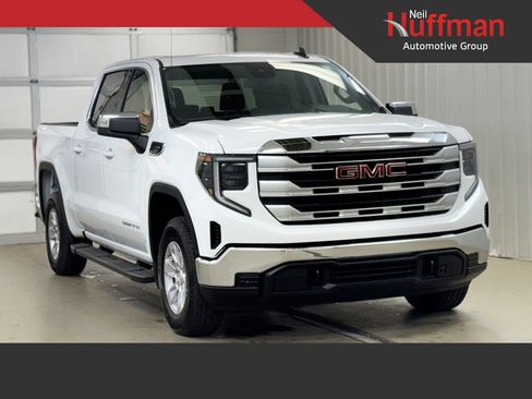 New 2026 GMC Sierra 1500 SLE image 1