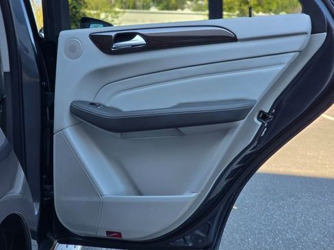 Used 2014 Mercedes-Benz ML 350 2WD image 32