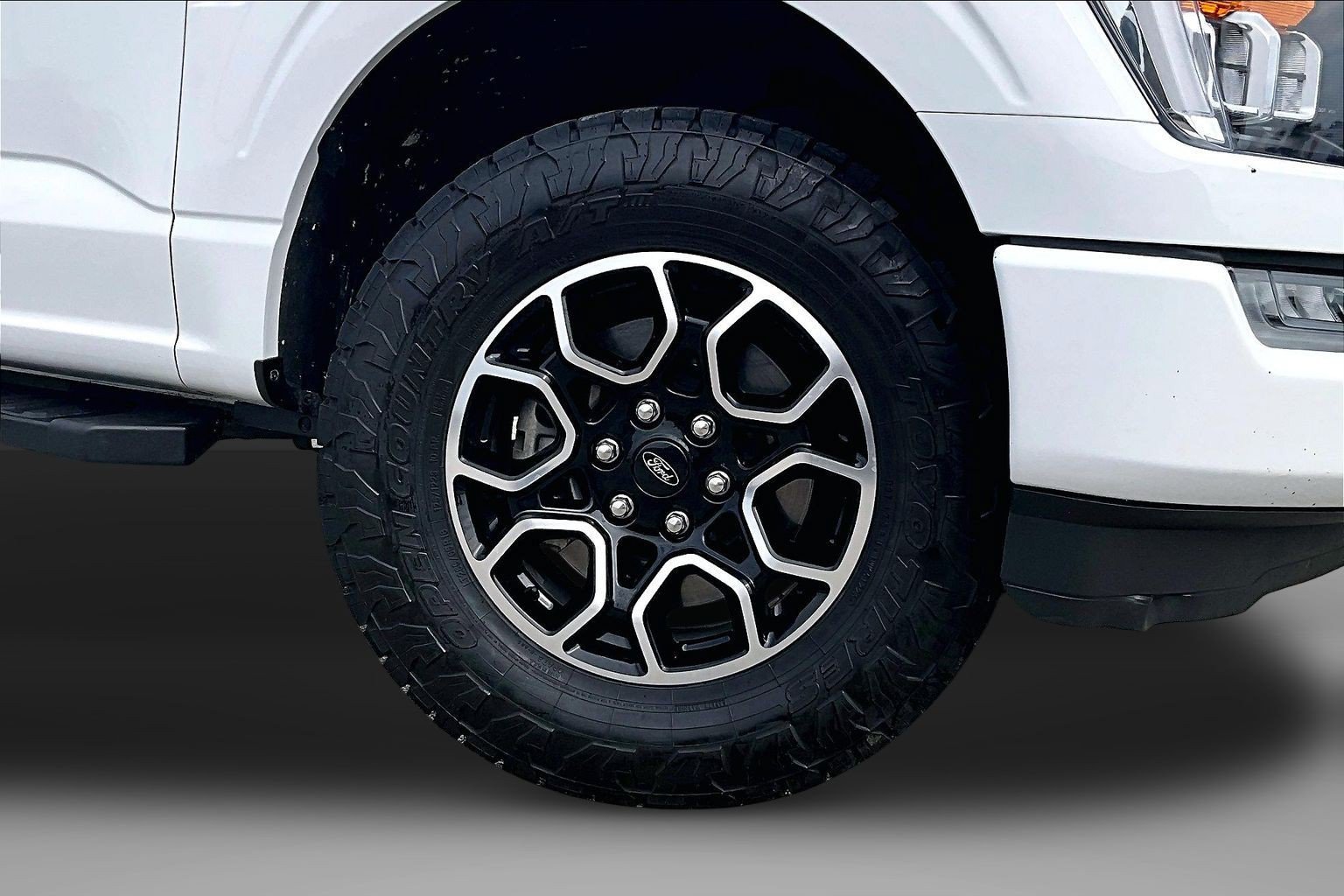 Used 2022 Ford F150 XLT w/ Equipment Group 302A High AWD/4WD image 9