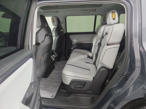 Used 2024 Rivian R1S Adventure AWD/4WD image 21