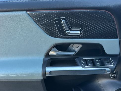 New 2026 Mercedes-Benz GLB 250 image 22