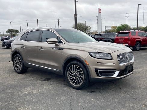 Used 2020 Lincoln Nautilus Reserve w/ Cargo Utility Package image 3