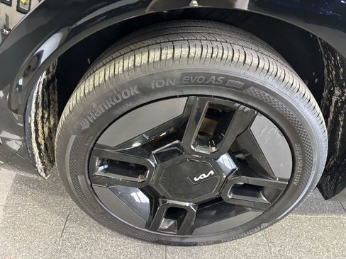 Used 2024 Kia EV9 GT-Line image 18