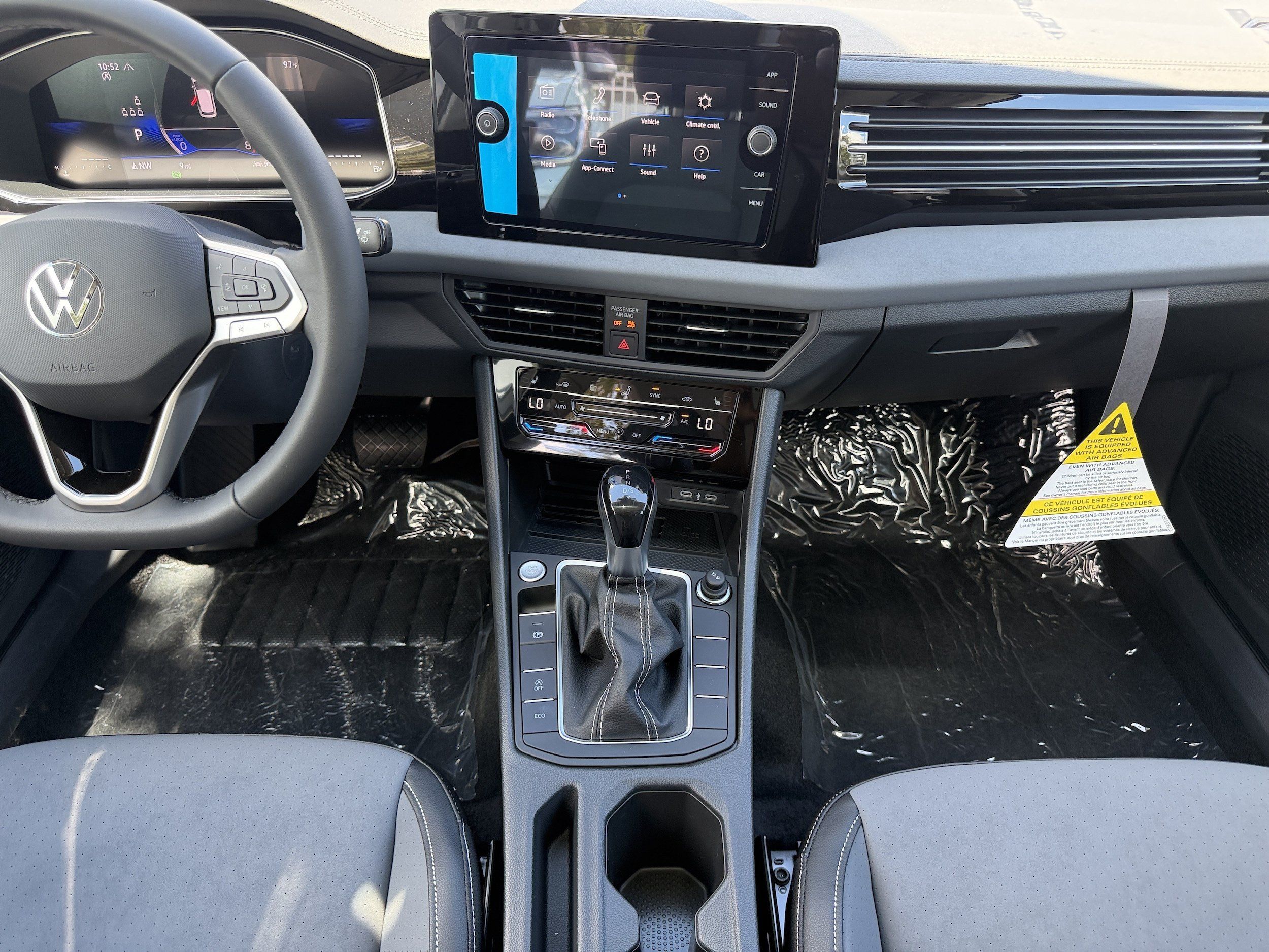 New 2027 Volkswagen Jetta SE FWD image 15