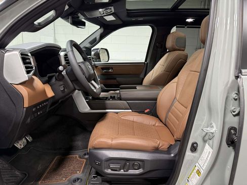 Used 2025 Toyota Sequoia 4WD image 9