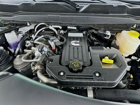 New 2026 RAM 5500 Tradesman AWD/4WD image 16