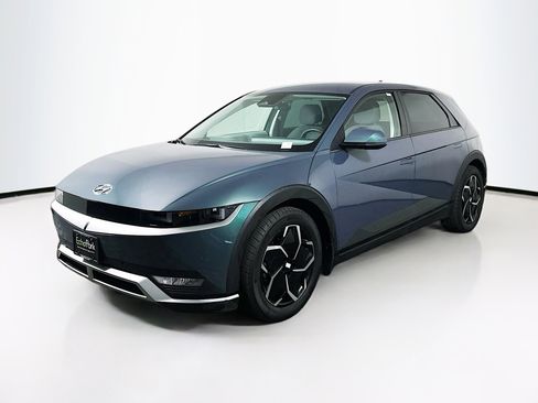 Used 2024 Hyundai Ioniq 5 SEL image 3