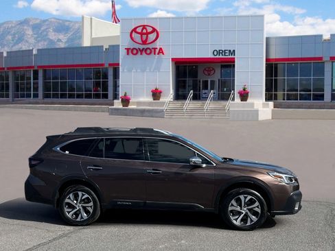 Used 2021 Subaru Outback Touring XT AWD/4WD image 3