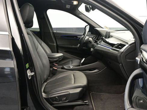 Used 2021 BMW X1 sDrive28i image 12
