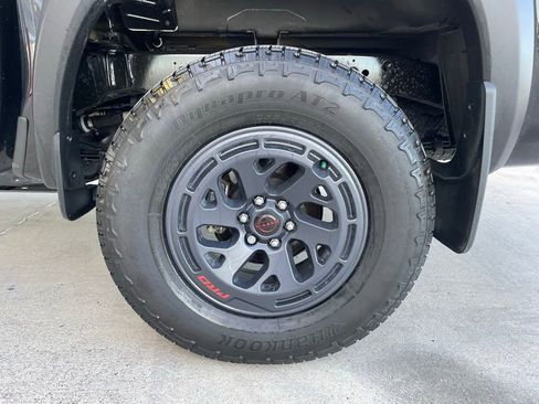 Certified 2025 Nissan Frontier PRO-4X AWD/4WD image 18