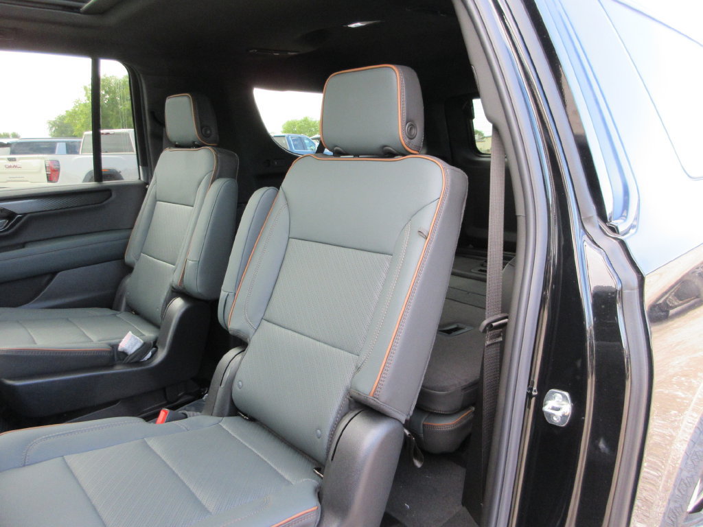 New 2027 GMC Yukon XL AT4 w/ AT4 Premium Plus Package AWD/4WD image 10
