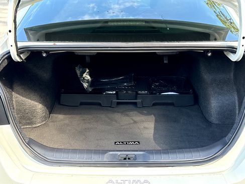 Used 2024 Nissan Altima 2.5 SR image 29