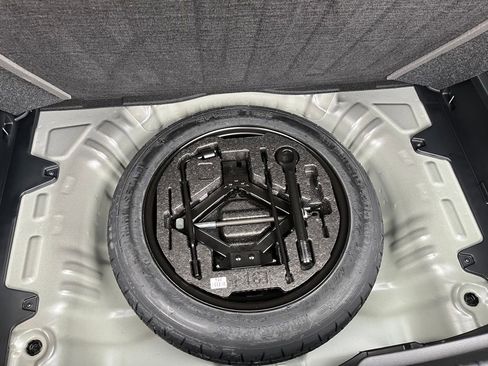 Used 2025 Kia Soul LX w/ LX Technology Package FWD image 31