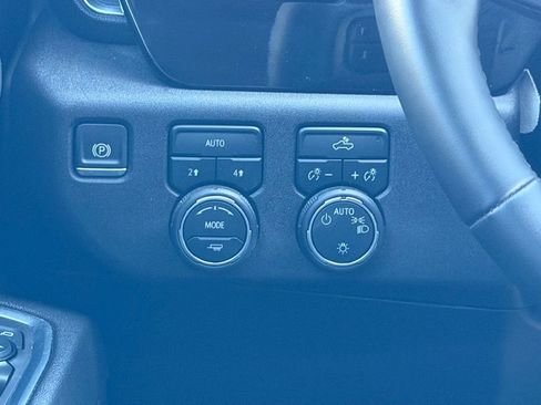 Used 2024 Chevrolet Silverado 1500 LT image 20