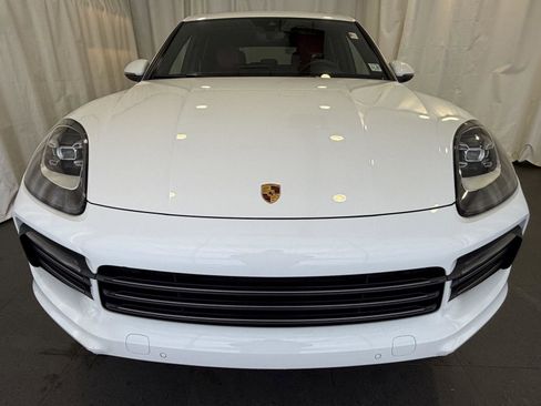 Used 2023 Porsche Cayenne Platinum Edition image 6