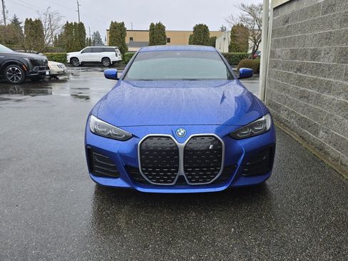 Used 2023 BMW i4 eDrive40 w/ M Sport Package image 12