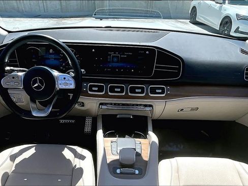 Used 2023 Mercedes-Benz GLS 450 4MATIC w/ AMG Line Exterior image 16