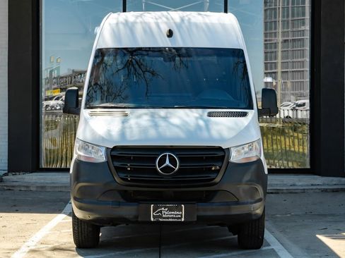 Used 2019 Mercedes-Benz Sprinter 144 Cargo w/ Driver Convenience Package image 5