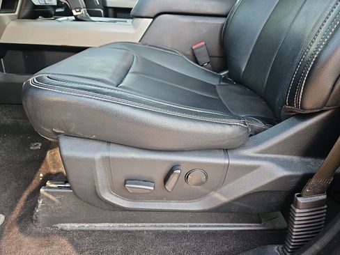 Used 2020 Ford F150 Lariat w/ Equipment Group 502A Luxury AWD/4WD image 17