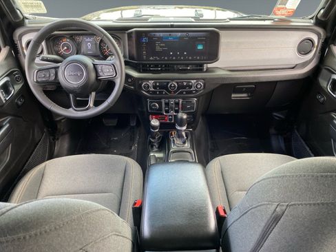 Used 2025 Jeep Wrangler Unlimited Sport AWD/4WD image 10