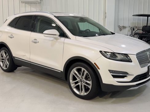 Used 2019 Lincoln MKC Reserve w/ MKC Climate Package AWD/4WD image 3