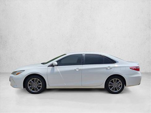 Used 2017 Toyota Camry SE FWD image 9