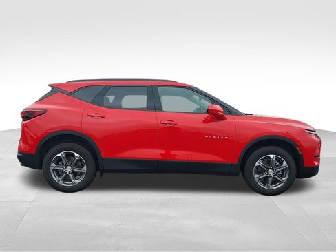 Used 2023 Chevrolet Blazer LT w/ Convenience Package FWD image 9