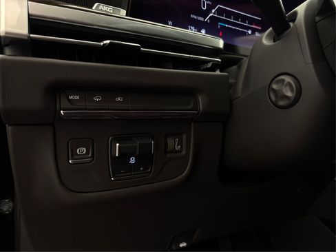 New 2025 Cadillac Escalade ESV Sport Platinum image 20