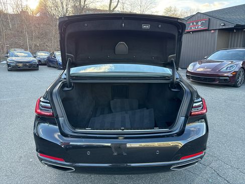 Used 2020 BMW 740i xDrive w/ Cold Weather Package image 17