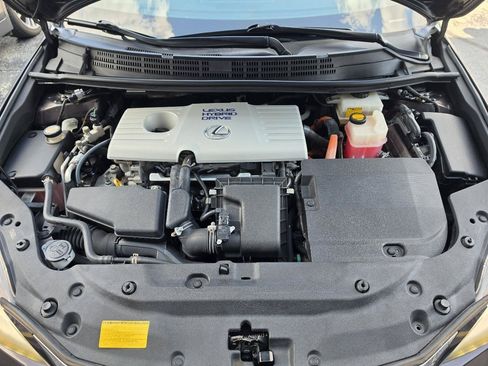 Used 2013 Lexus CT 200h w/ Premium Pkg w/Navigation FWD image 11