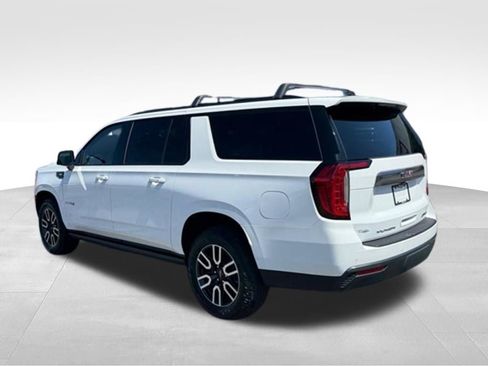 Used 2023 GMC Yukon XL AT4 w/ Technology Package AWD/4WD image 5