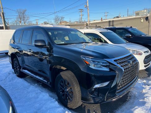 Used 2023 Lexus GX 460 Premium image 3
