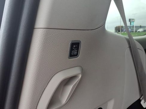 Used 2024 Jeep Wagoneer 4WD w/ Premium Group I image 20