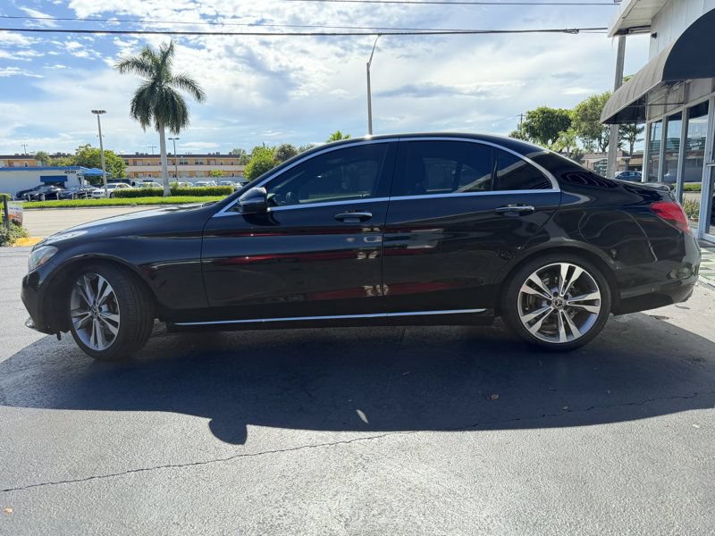 Used 2018 Mercedes-Benz C 300 Sedan image 2