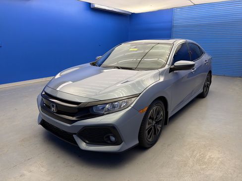 Used 2017 Honda Civic EX image 4