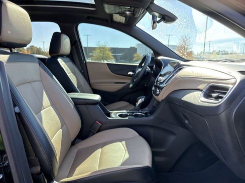 Used 2023 Chevrolet Equinox Premier image 20