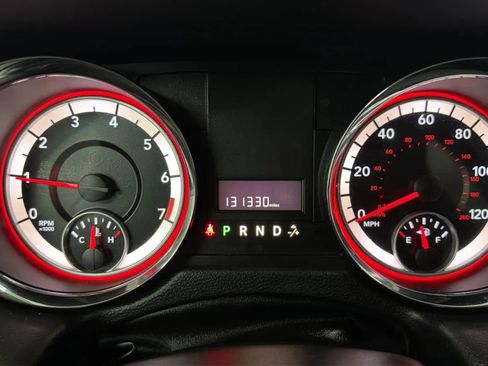 Used 2014 Dodge Grand Caravan SXT FWD image 11