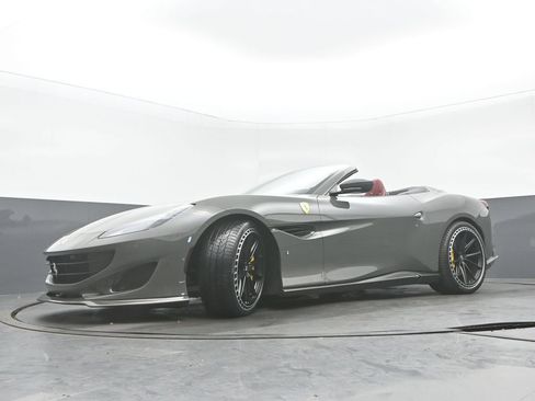 Used 2020 Ferrari Portofino RWD image 36
