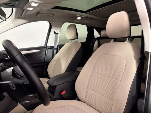 Used 2021 Ford Escape SE w/ SE Sport Appearance Package AWD/4WD image 19