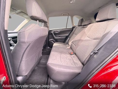 Used 2021 Toyota RAV4 XLE image 20