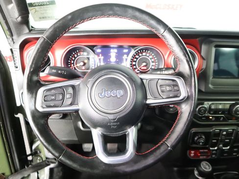 Used 2021 Jeep Gladiator Rubicon w/ Cold Weather Group image 32